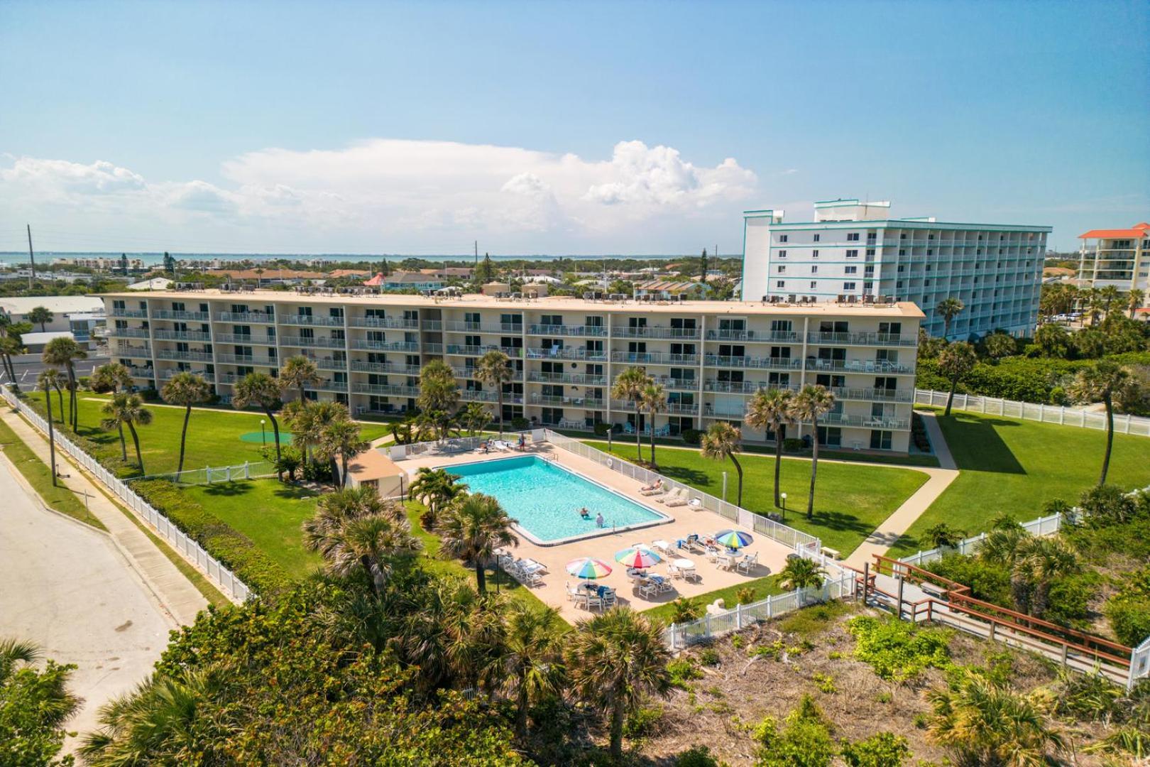 Cocoa Beach Towers Buitenkant foto