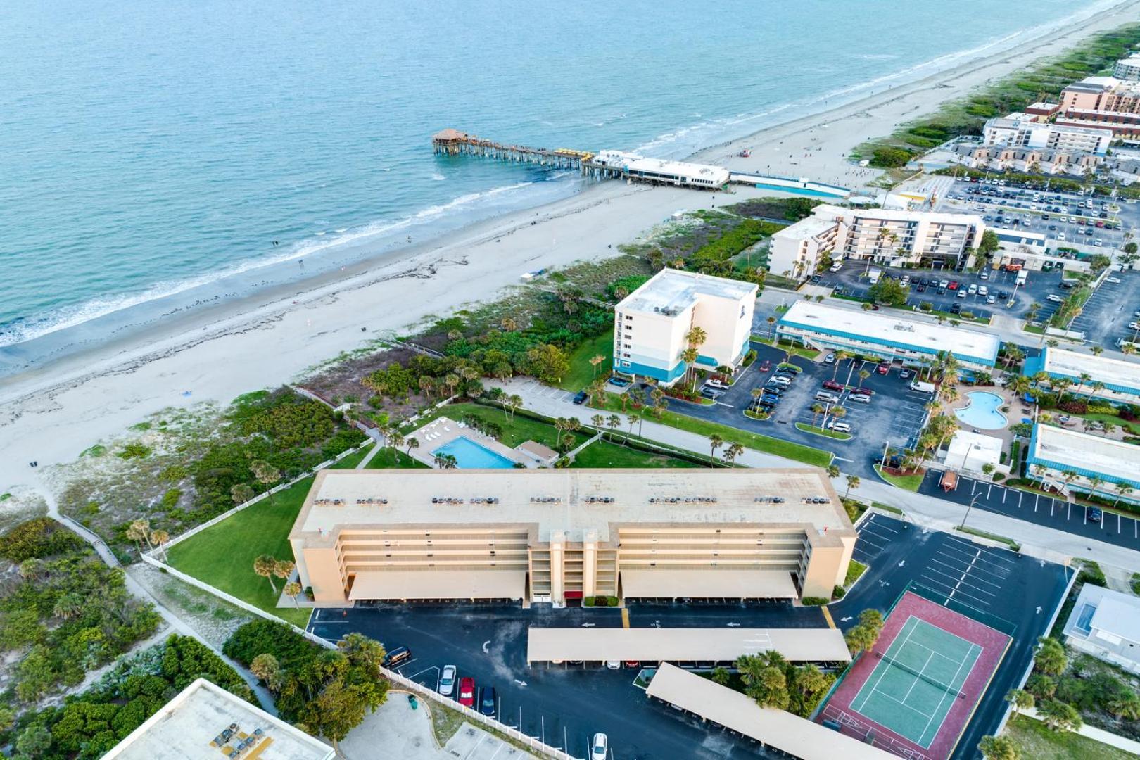 Cocoa Beach Towers Buitenkant foto