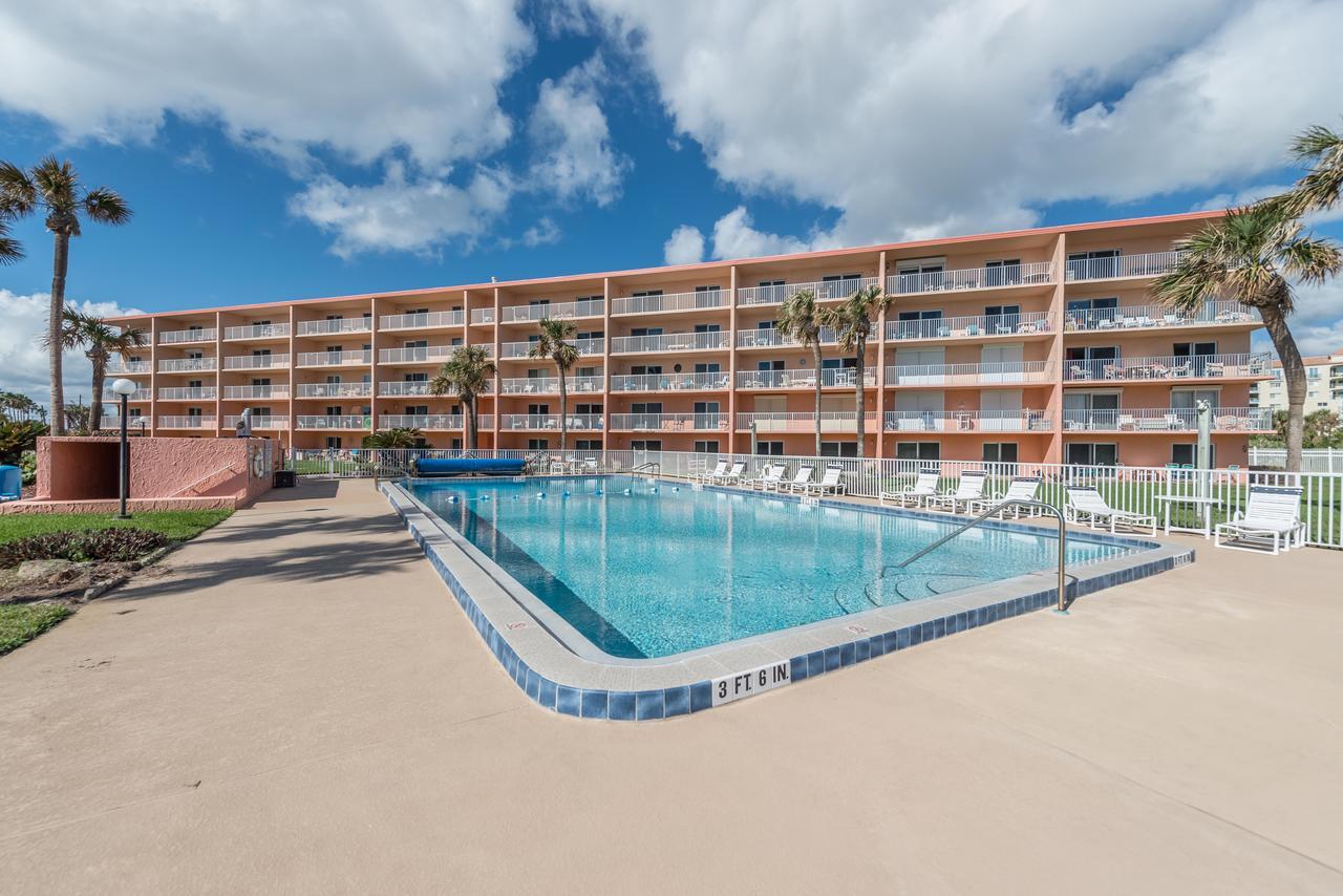 Cocoa Beach Towers Buitenkant foto