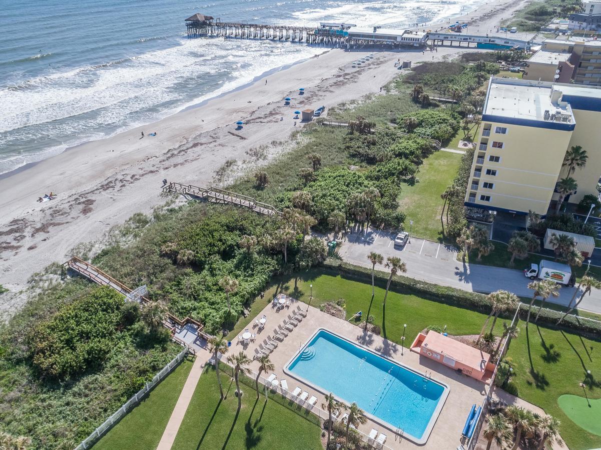 Cocoa Beach Towers Buitenkant foto